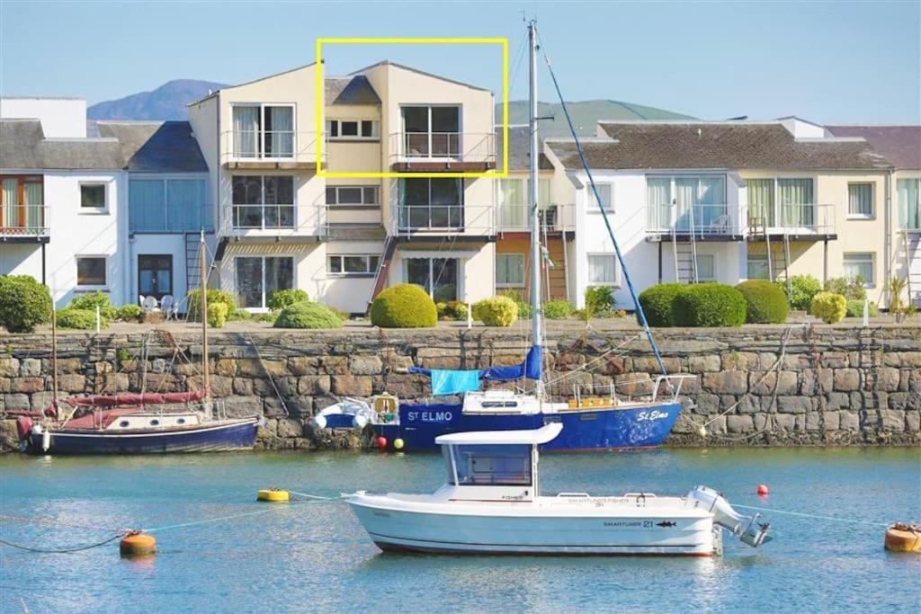 Appartement Harbour Haven: Spectacular Views à Porthmadog Extérieur photo